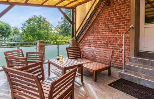 3 Bedroom Gorgeous Home In Neukloster - Foto 7