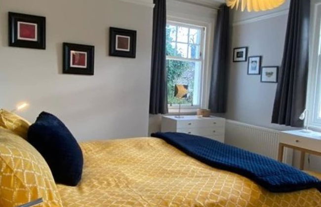 Gorgeous Comrie Cottage, hot tub & Mountain Views - Foto 10