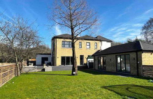 Manchester Luxury Country House Close To The City With Hot Tub & BBQ Fire Pit. - Foto 1