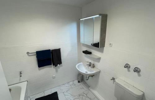 Moderne und möblierte Wohnung! - Foto 9