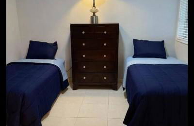 Blue Hideaway With Shared Spaces - Photo 6