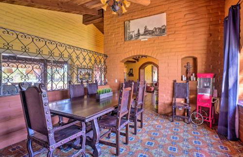 Equestrian Estate with Horse Stables and Pool! - Foto 10