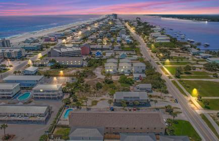 Condo in Gulf Shores King Suite - Photo 13