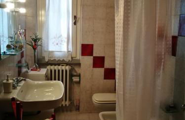 Hillside semi-detached villa with panoramic views - Foto 25