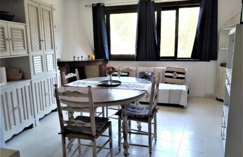 Casa vacanza - Pinus Village Casa margherita a Pula-Chia - a 350 m a piedi dalla spiaggia più vicina, a 5 minuti in auto dalle spiagge di Chia ed a 15 minuti in auto dalla splendida spiaggia di Tuerredda - Foto 7