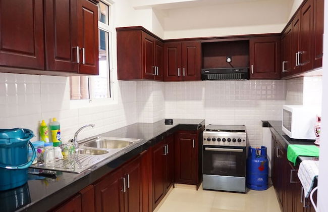 Amazing Alexandra Apartment - Photo 8