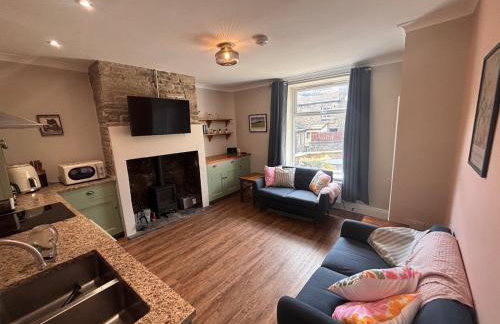 Historic Brontë Cottage Log Burner & Roll-Top Bath - Foto 10