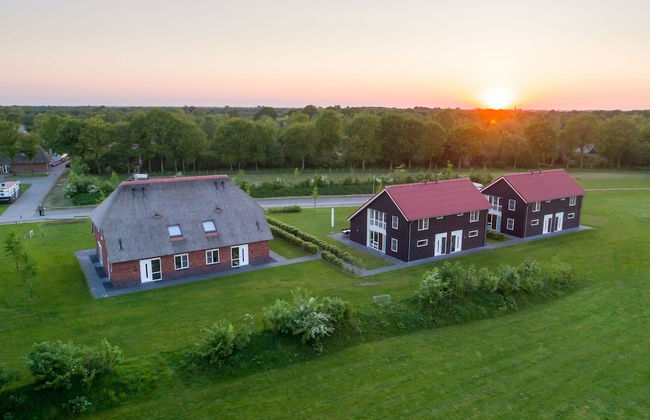 Charming Home w/ Garden - Photo 12