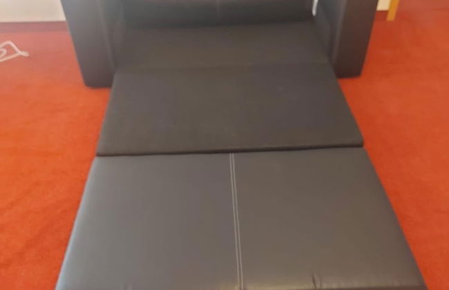 2 Bedrooms, 2 Baths House With a Living Room & an Upstairs Reception rea - Photo 5