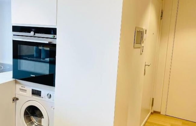 1 bedroom in the Heart of City Center - Photo 5