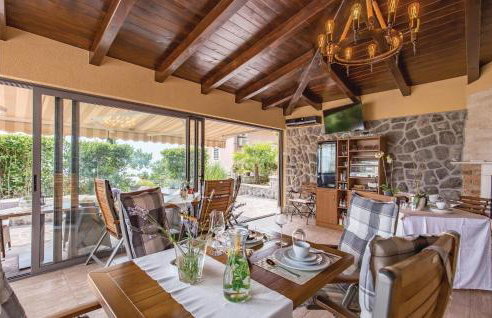 Awesome Apartment In Moscenicka Draga - Foto 24