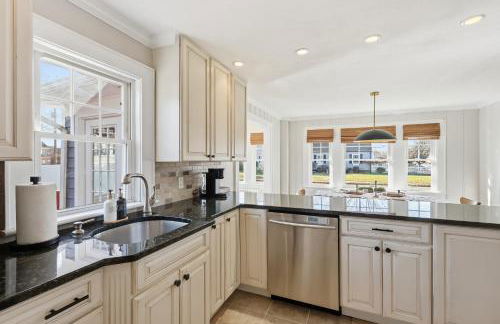 Minutes to Beaches - Home Theater, Couples Retreat - Foto 22