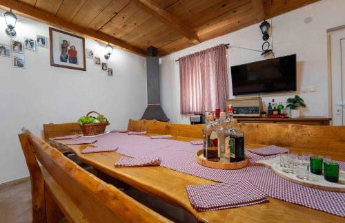 Holiday home “MARKO” with heated pool! - Photo 3