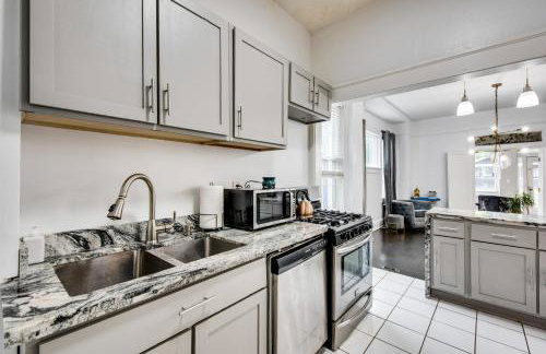 Renovated ATL Home 2 Mi to Mercedes-Benz Stadium! - Photo 9