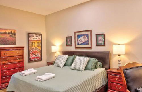 Pool House on Ponce De León - Foto 31