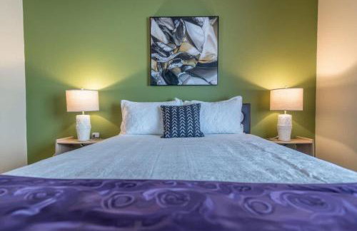 Stylish King 1BR 8 Min to Downtown Pool Gym & Parking 04 - Foto 4