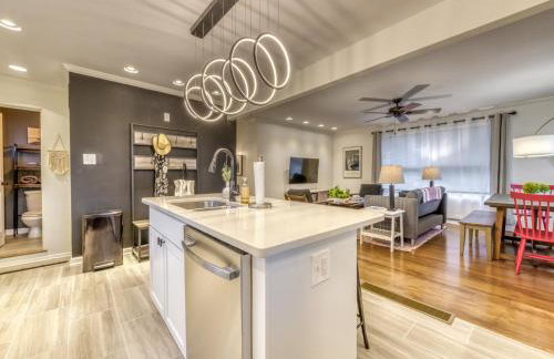 Modern Beach Bungalow, Firepit, Foosball, Hot tub, IN Dunes Natl Park - Foto 18