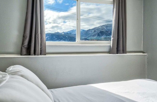 2BR Pikes Peak Views Garden of Gods Dog-friendly! - Photo 6