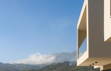 Venerato Villas Ampela & Apolonia, with Pool, Spa Whirlpool & Heritage, By ThinkVilla - Foto 10