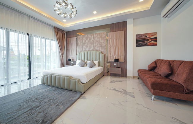 Southern Peak Pool Villa HuayYai Pattaya - Photo 15