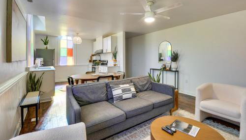 Newry Retreat in Converted Church with Shared Patio! - Foto 5