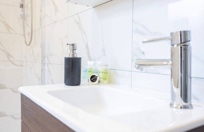 Stylish Block Of Apartments By AV Stays Croydon - Photo 61