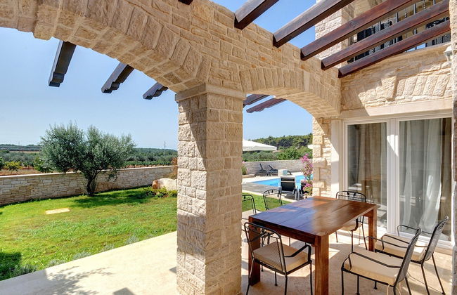 Beautiful Villa With Garden, Private Heated Pool, Whirlpool, Sauna, Near Rovinj - Foto 1