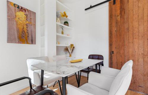 INTERIOR-DESIGN Apartment with HUGE Terrace - Photo 12