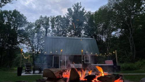 Private Cottage with Hot Tub in the Woods - Foto 5