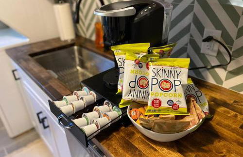 5min-Grant park with Fenced Yard, Parking and Pet Friendly - Photo 16