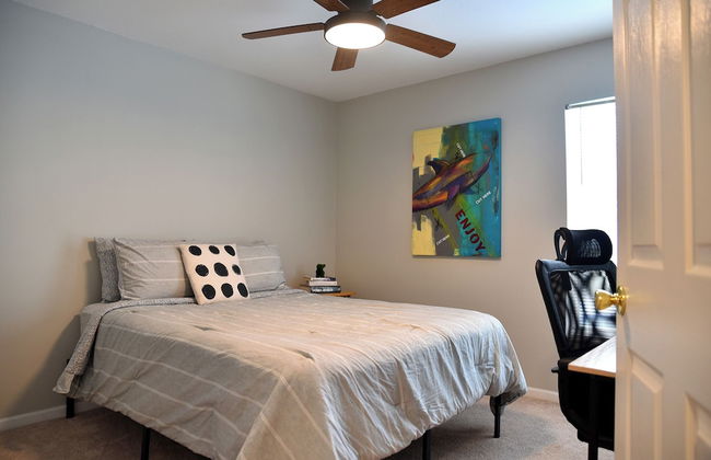 Artisan Poolside Paradise near Disney - Photo 9