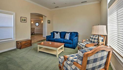 Luxe Vista Getaway with Private Pool and Hot Tub! - Foto 4