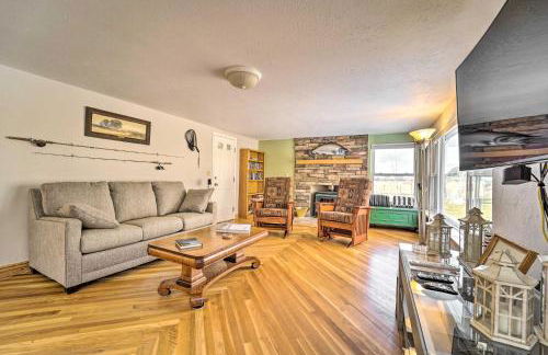 Dolores Ranch Cabin with Hot Tub and 1-Acre Yard! - Foto 6