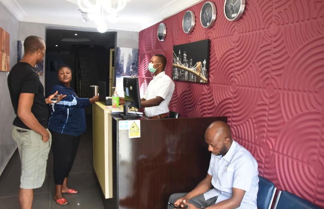 Stunning 3-bed House in Well Secured Estate, Lekki - Foto 2