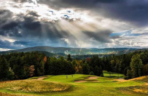 Exposed Beam 3BR Modern Mountain Retreat - Foto 32