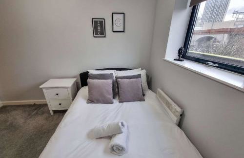 Canal Side Flat by City SuperHost - Foto 13