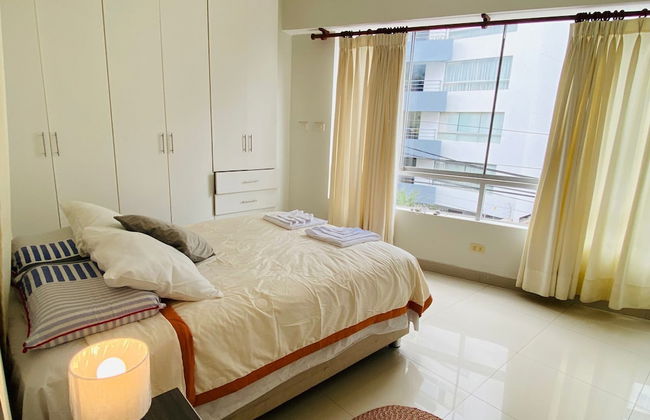 Refined 3BR Duplex with Ocean Charm - Foto 2