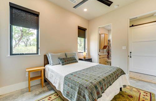 20-Acre Property with Trail Hill Country Hideaway! - Foto 13