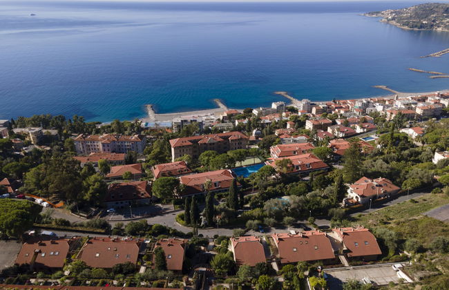 2 bedroom Apartment in Ospedaletti with swimming pool and terrace - Photo 29