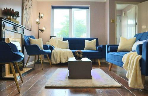 Heathrow Modern House with Parking & Fast WiFi - Foto 1