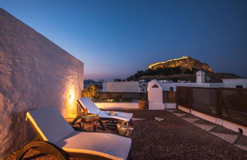 Antique Villa - Photo 22