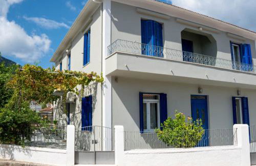 Captains' house - Photo 1