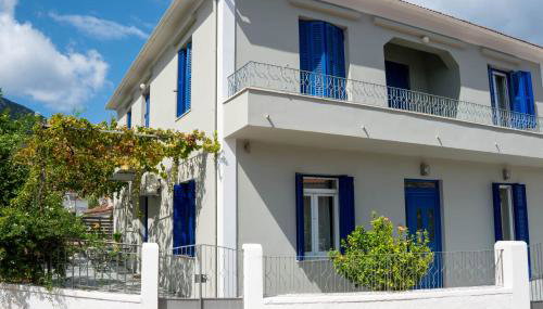 Captains' house - Photo 1