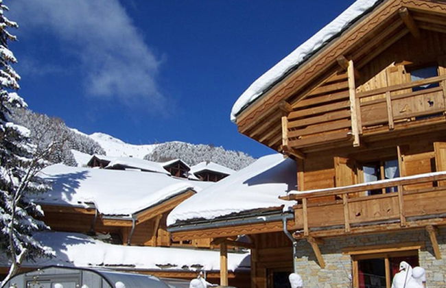 Chalet in Les Deux Alpes With Heated Pool - Photo 1