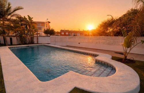 Villa AMANAY a Primera Línea de Playa con Piscina Privada By XimoApartments - Foto 3