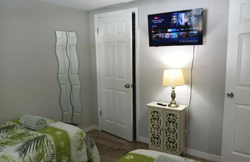 Heated & Screened in Pool - Photo 50