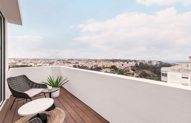 Bay View Penthouse by Olala Home - Photo 7