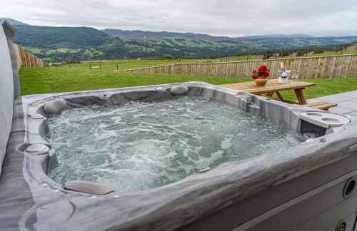 The Annexe, Luxury Property with Hot Tub at Pitilie Pods - Foto 25