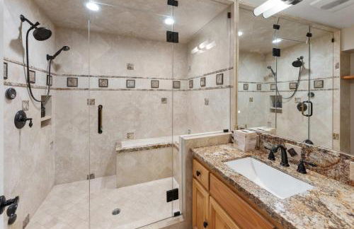 Luxury Tahoe Vacation Rental with HotTub & Lake Views - Foto 29