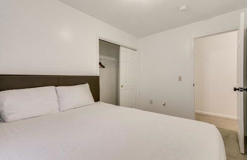 3 Mi to Dtwn Worcester! Spacious 2-Story Townhome! - Foto 15